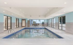 Holiday Inn Express & Suites Muncie Northwest By Ihg